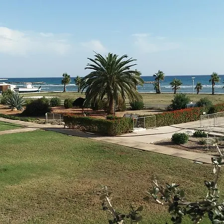 George House * Voroklini